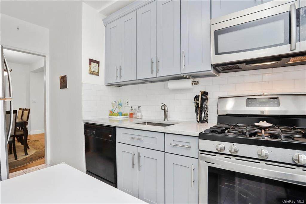 325 King Street - Photo 1