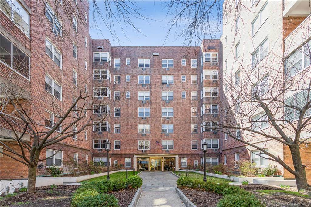 120 Hartsdale Avenue - Photo 1