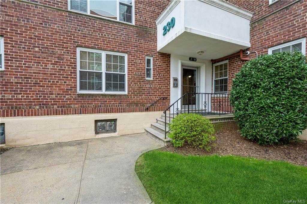 230 Pelham Road - Photo 1