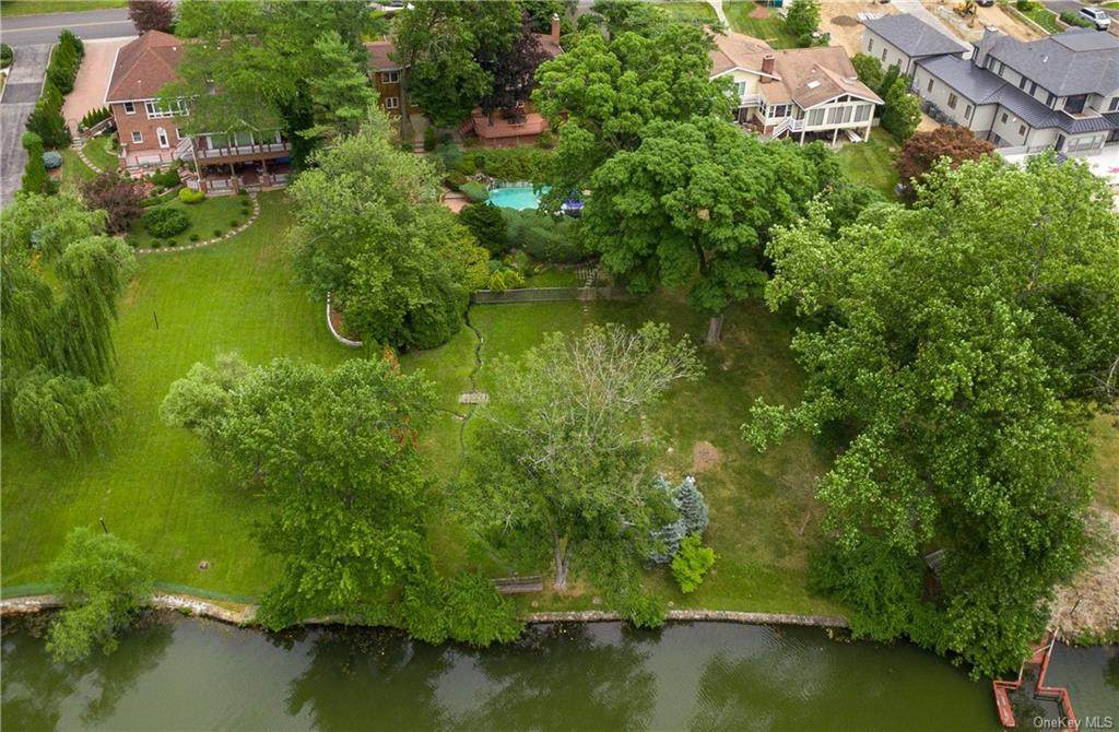 26 Lakeshore Drive - Photo 1