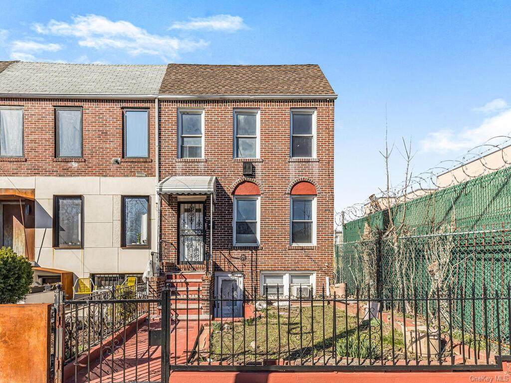 1114 Brooklyn Avenue - Photo 1
