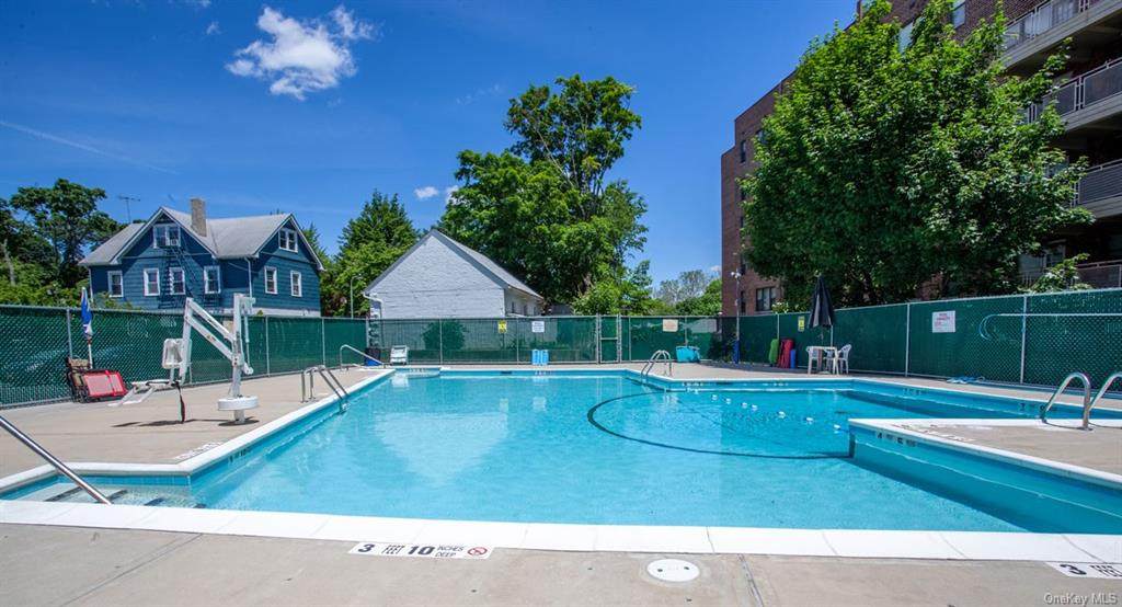 575 Bronx River Road - Photo 1