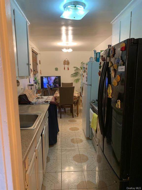 2750 Olinville Avenue - Photo 1