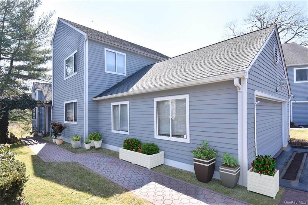 17 Greens Way - Photo 1