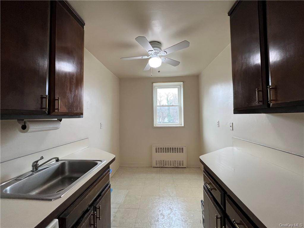 14 Westview - Photo 1