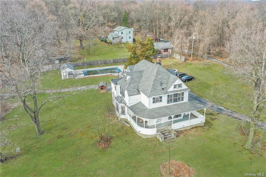 126 Seven Springs Road - Photo 1