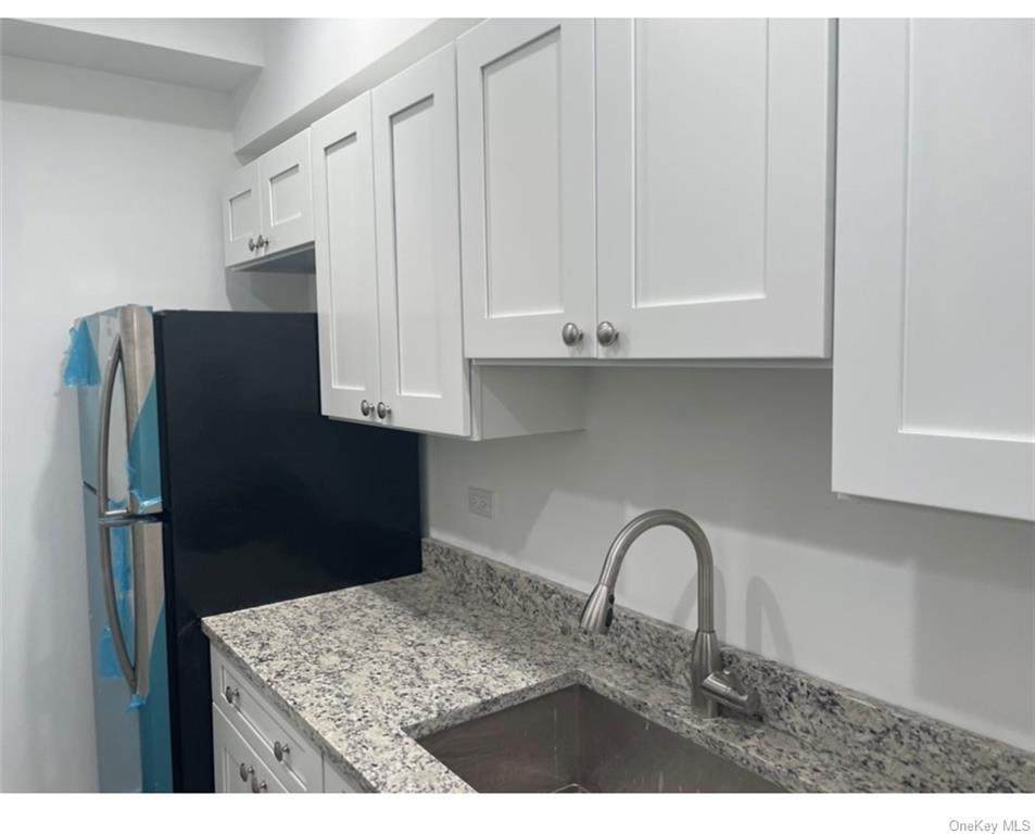 316 City Island Avenue - Photo 1