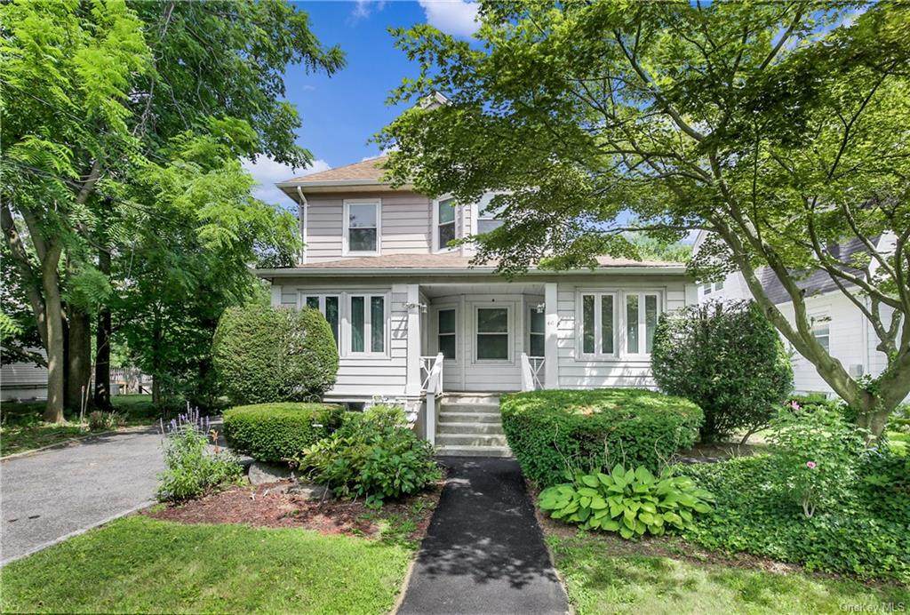 417 Barry Avenue - Photo 1