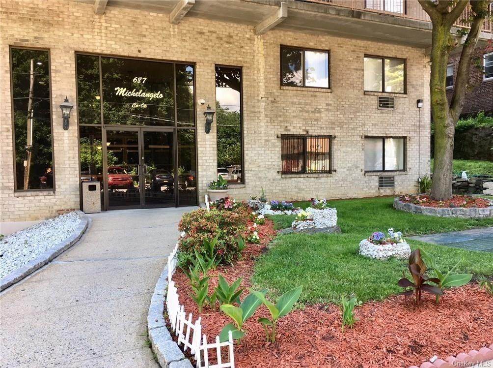 687 Bronx River Road - Photo 1