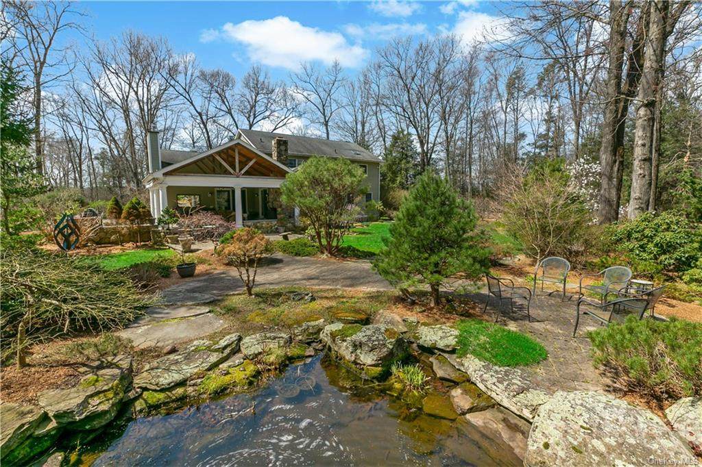 31 Greencliff Lane - Photo 1