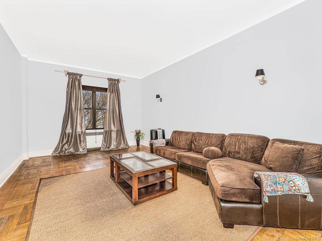 675 Walton - Photo 1