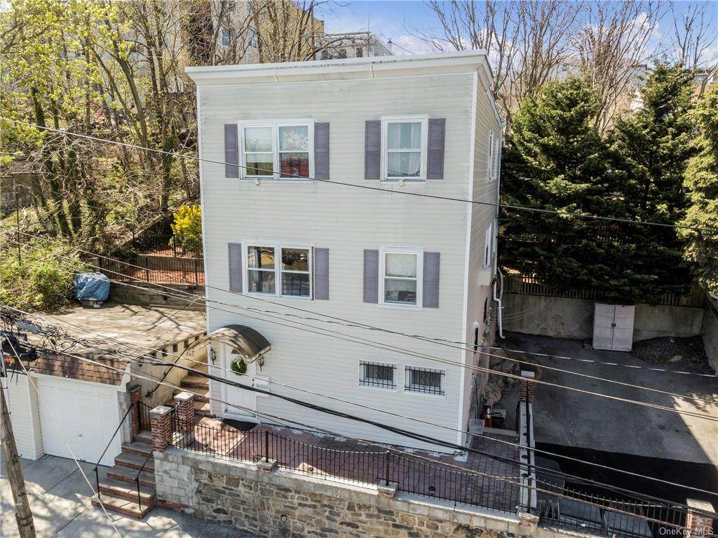 115 Vineyard Avenue - Photo 1