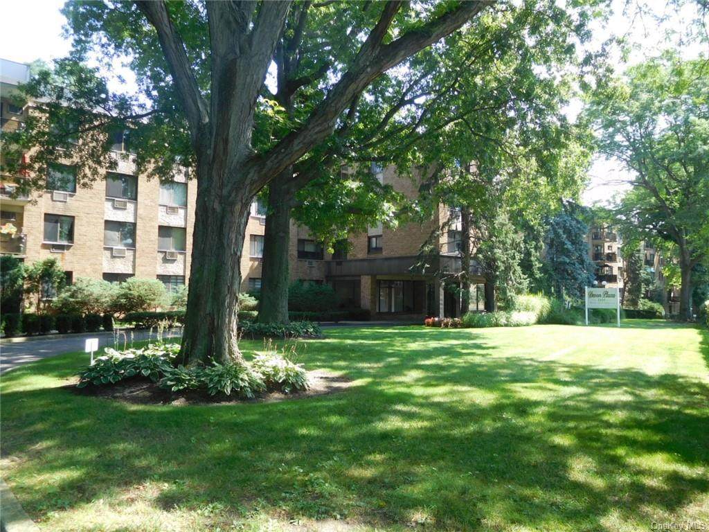 1101 Midland Avenue - Photo 1