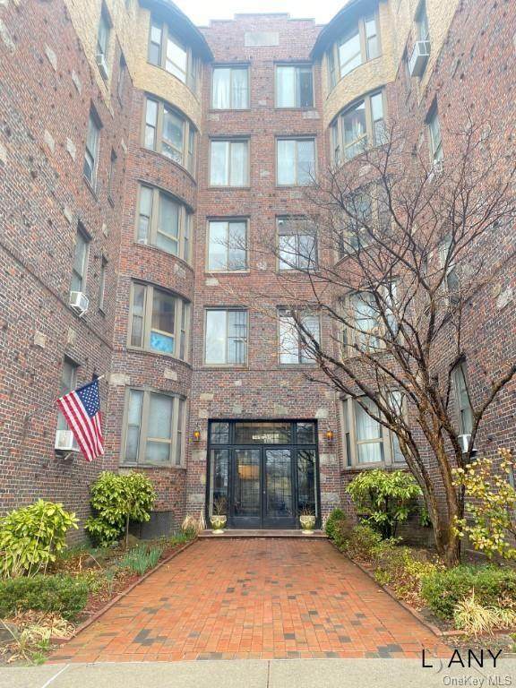 147-37 Beech Avenue - Photo 1