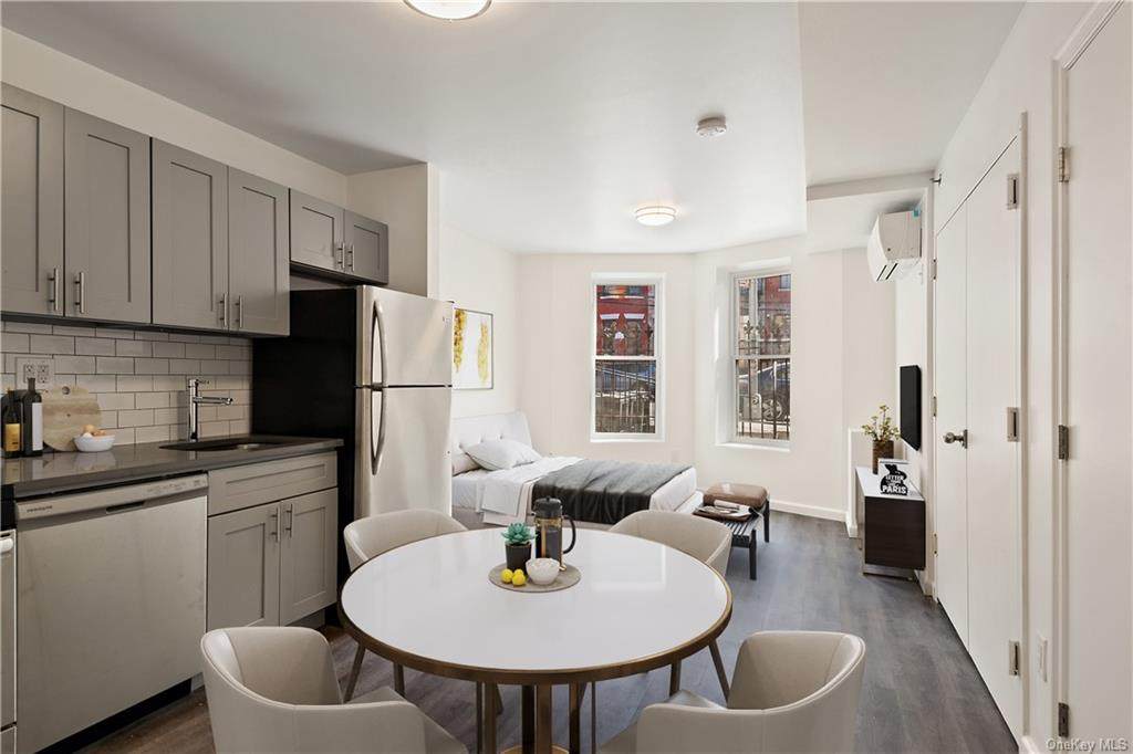 1047 Morris Avenue - Photo 1