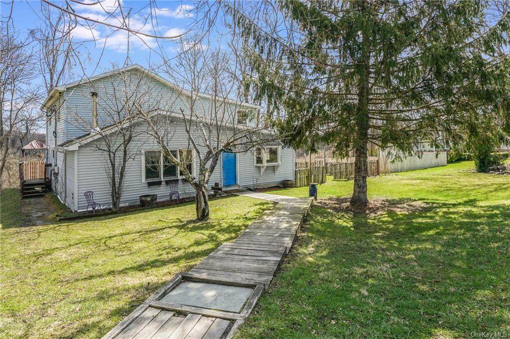 140 Longfellow Drive - Photo 1