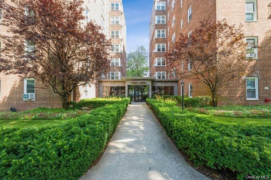 625 Gramatan Avenue - Photo 1