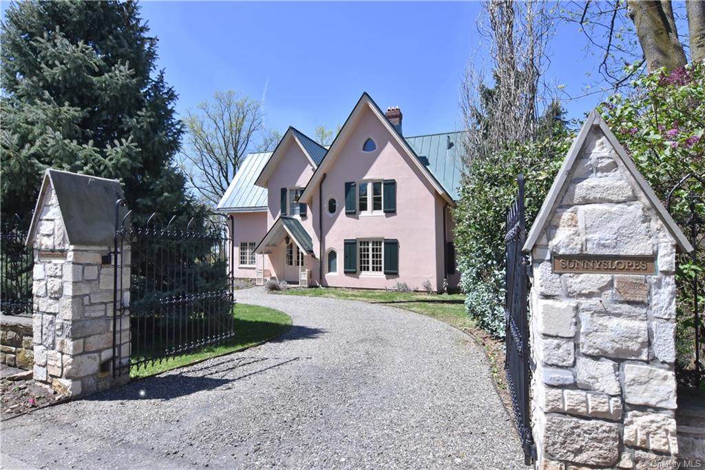 119 Broadway - Photo 1