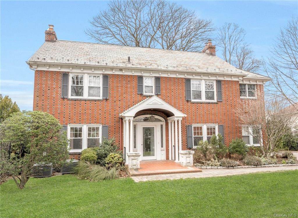 551 White Plains Road - Photo 1