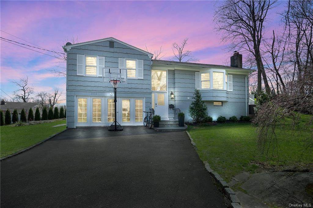 204 Hickory Grove Drive - Photo 1