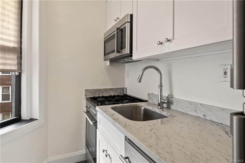 1922 Mcgraw Avenue - Photo 1