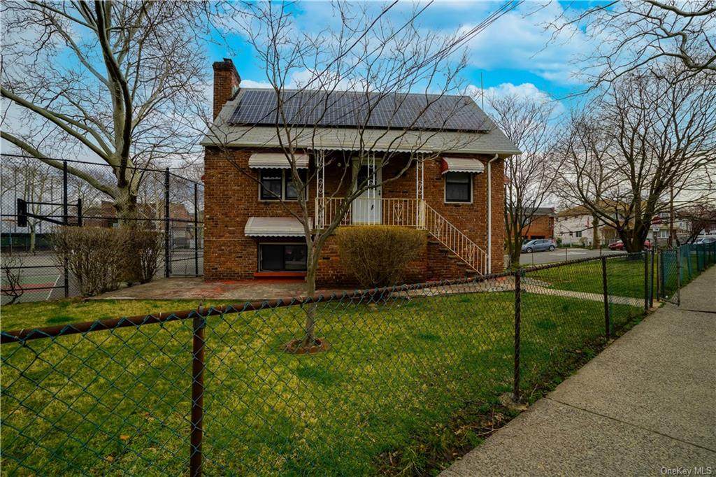 2775 Cross Bronx Expressway - Photo 1