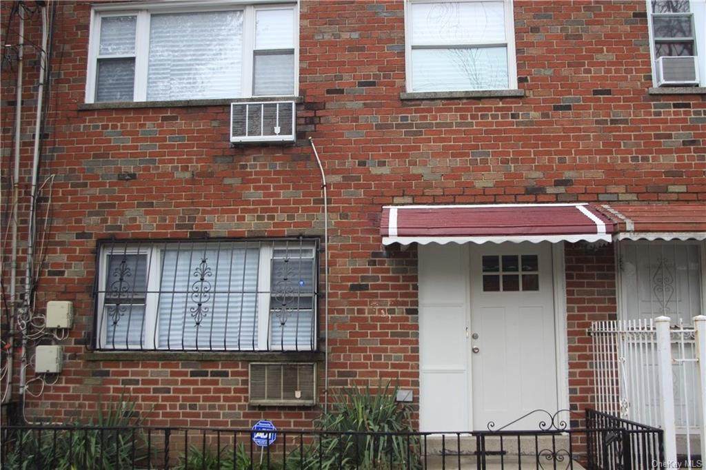 4027 Dereimer Avenue - Photo 1