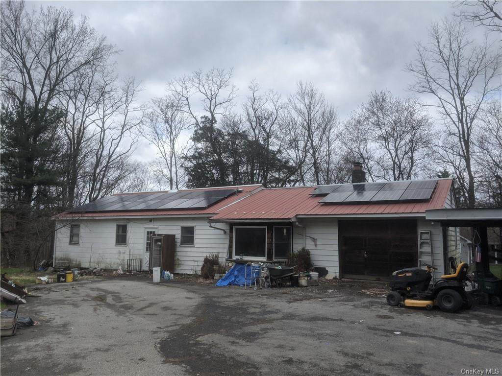 135 Pine Hill Road - Photo 1
