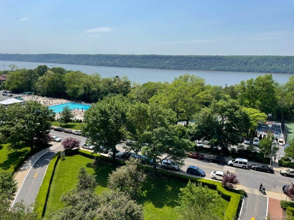 5800 Arlington Avenue - Photo 1