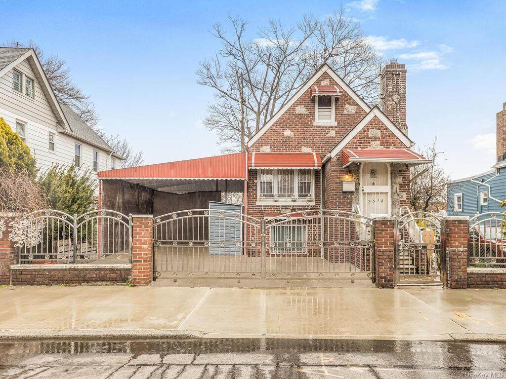 2516 Hering Avenue - Photo 1