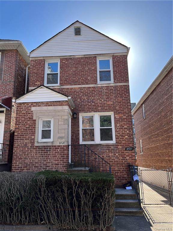2121 Colonial Avenue - Photo 1