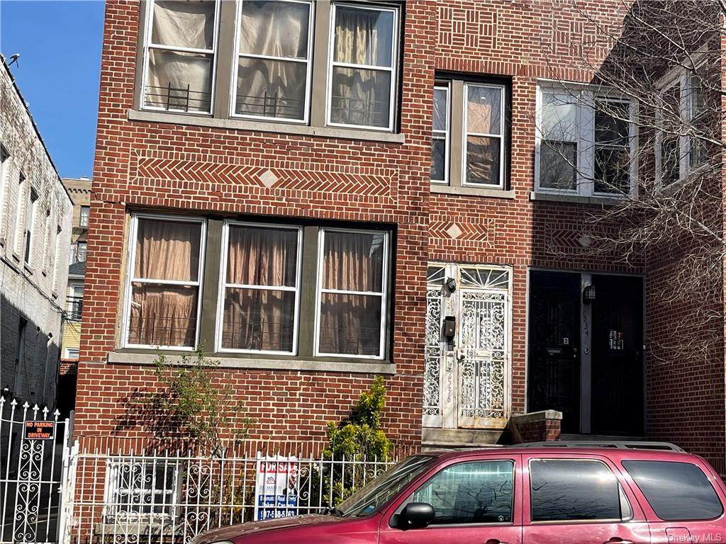 2536 Cruger Avenue - Photo 1