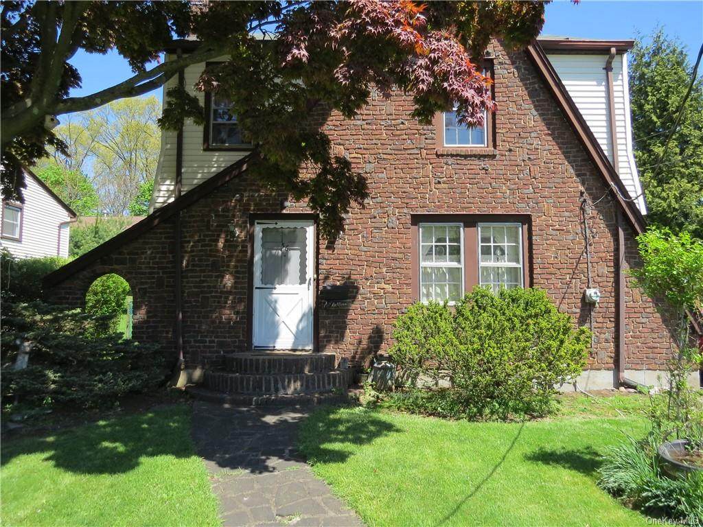 36 Clinton Avenue - Photo 1