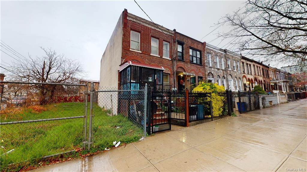 340 Van Siclen Avenue - Photo 1
