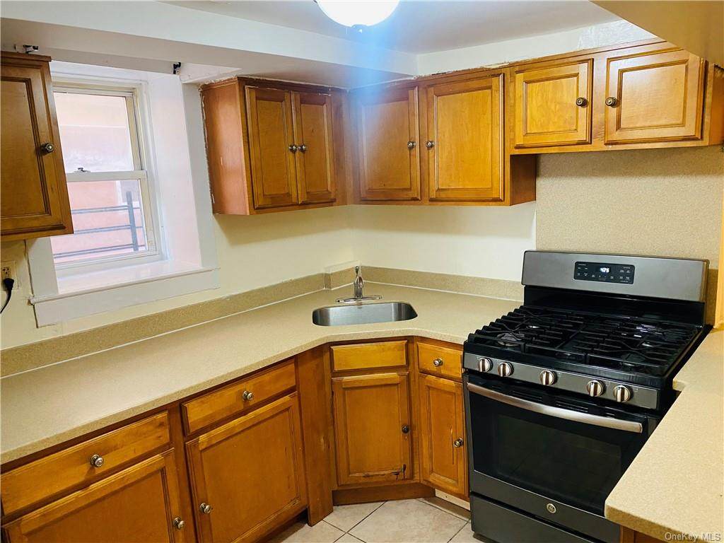 858 222nd Street - Photo 1