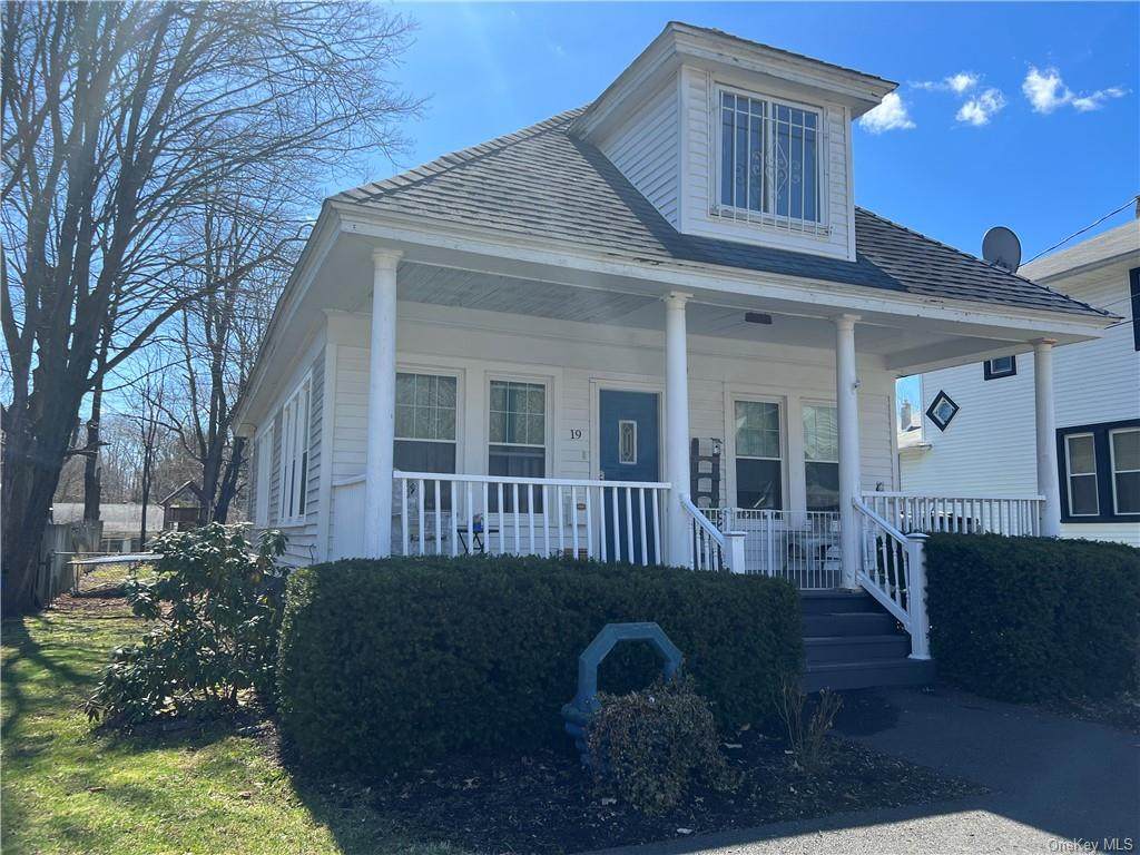 19 Tuthill Avenue - Photo 1