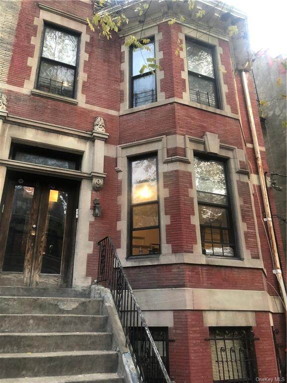1050 Clay Avenue - Photo 1