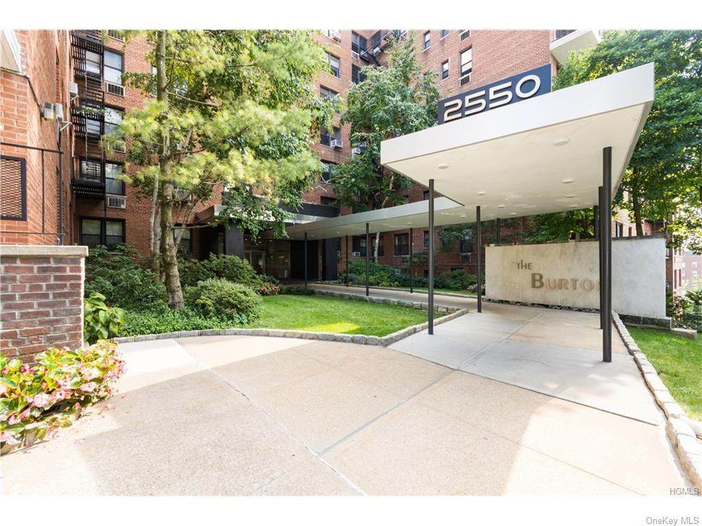 2550 Independence Avenue - Photo 1