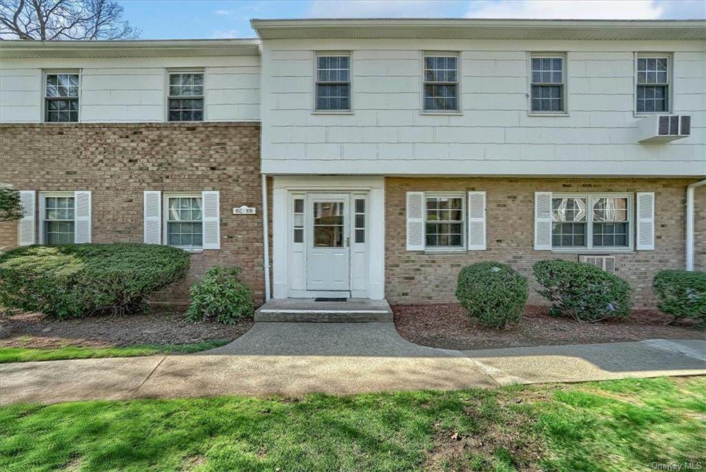 108 Parkside Drive - Photo 1