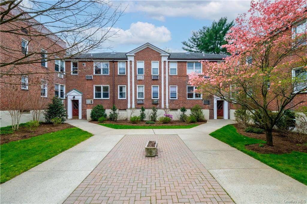 324 Palmer Terrace - Photo 1