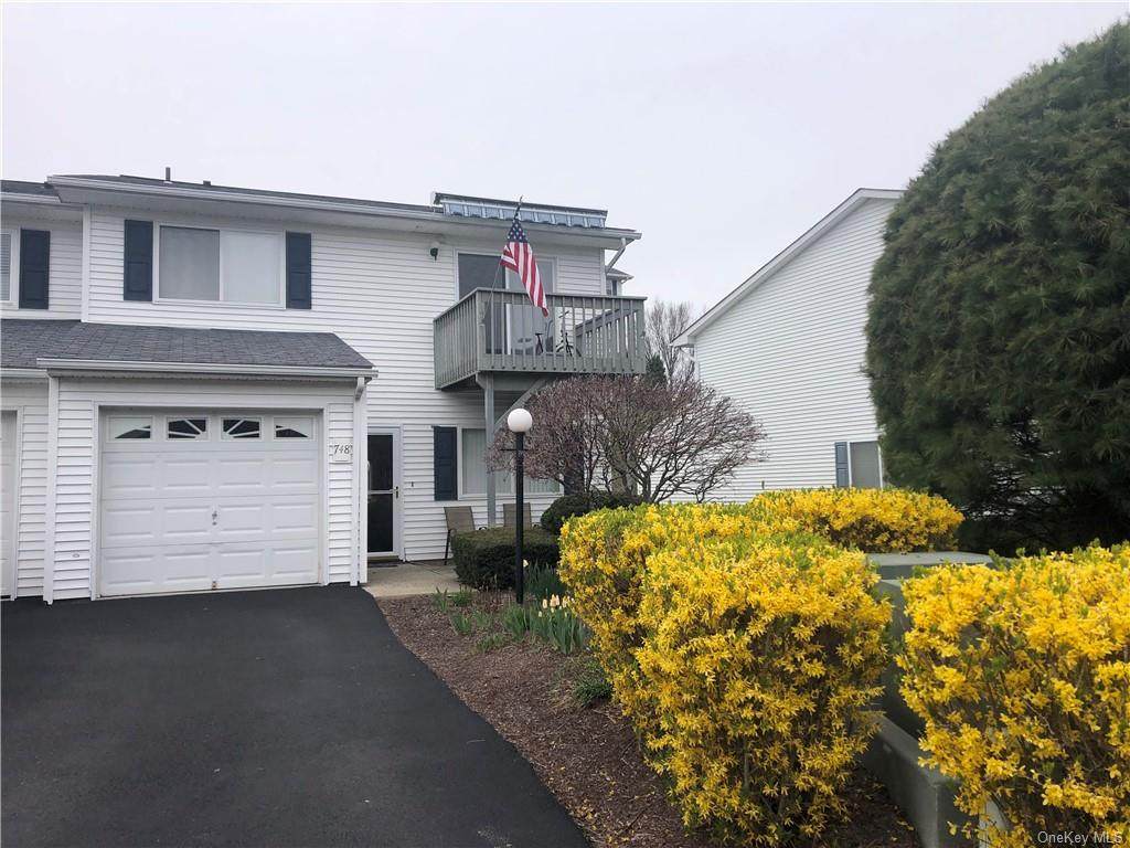 748 Hewitt Lane - Photo 1