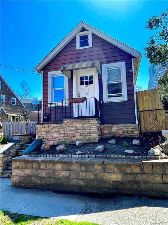 10 Delano Avenue - Photo 1