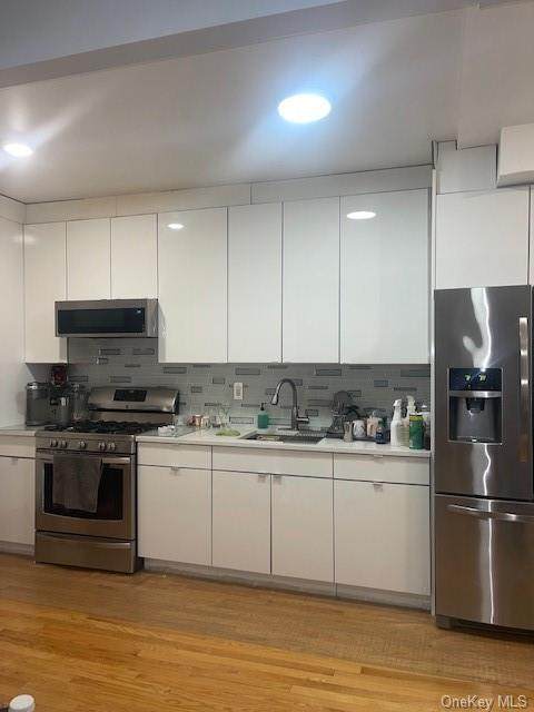 2098 Matthews Avenue - Photo 1