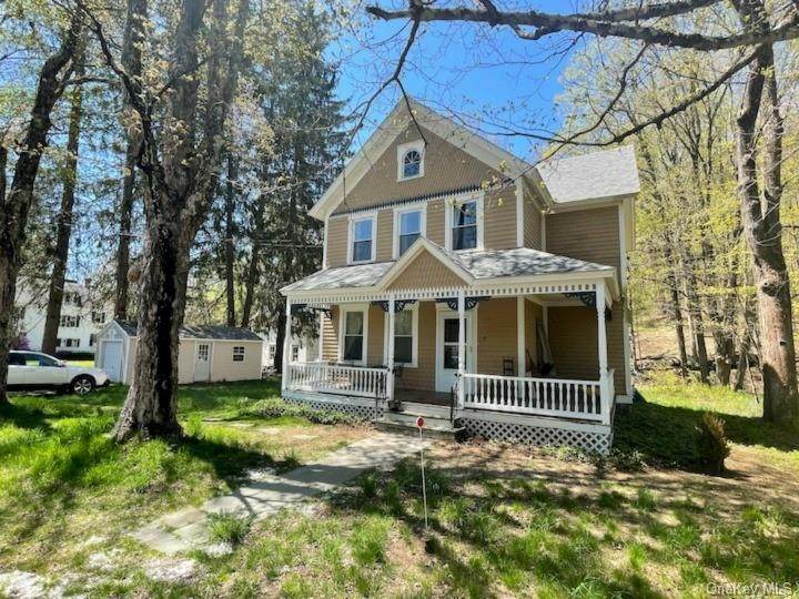 35 Maple Avenue - Photo 1