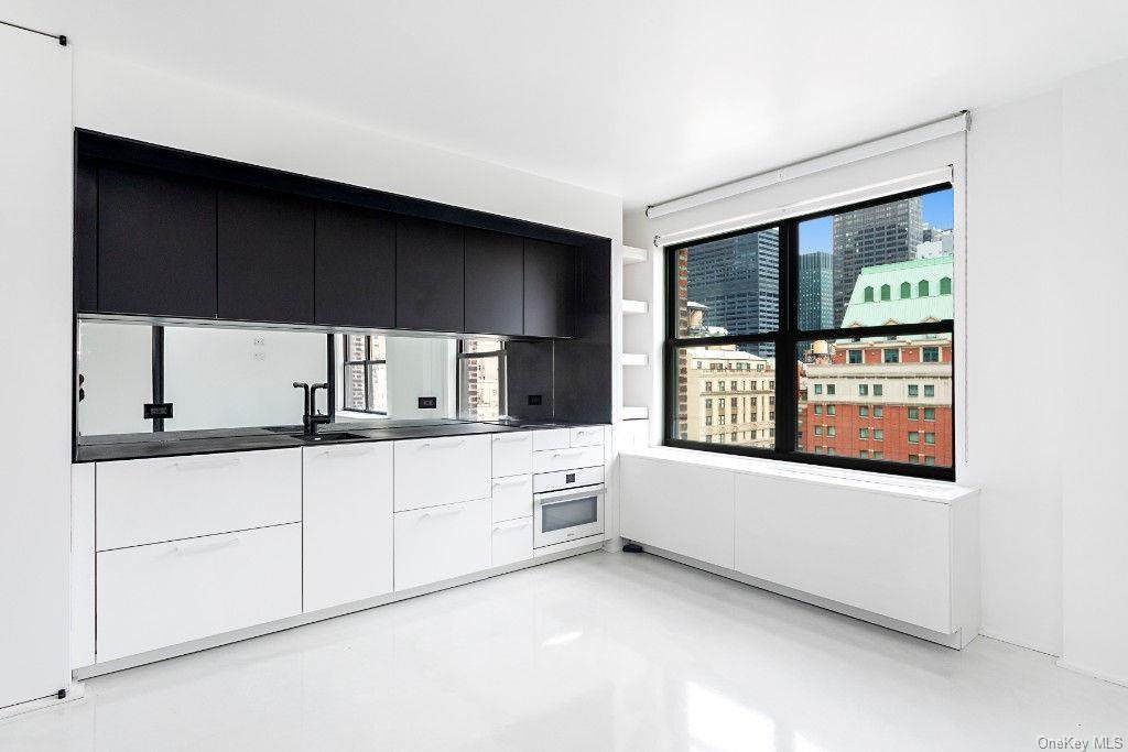237 Madison Avenue - Photo 1