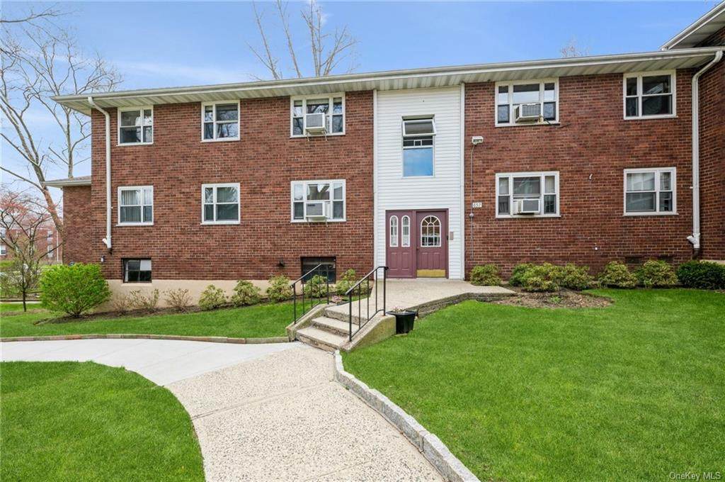 857 Palisade Avenue - Photo 1