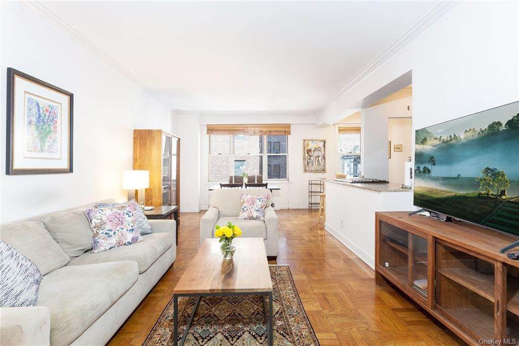 220 Madison Avenue - Photo 1