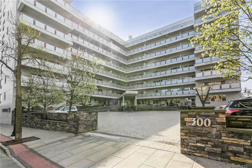 300 Martine Avenue - Photo 1