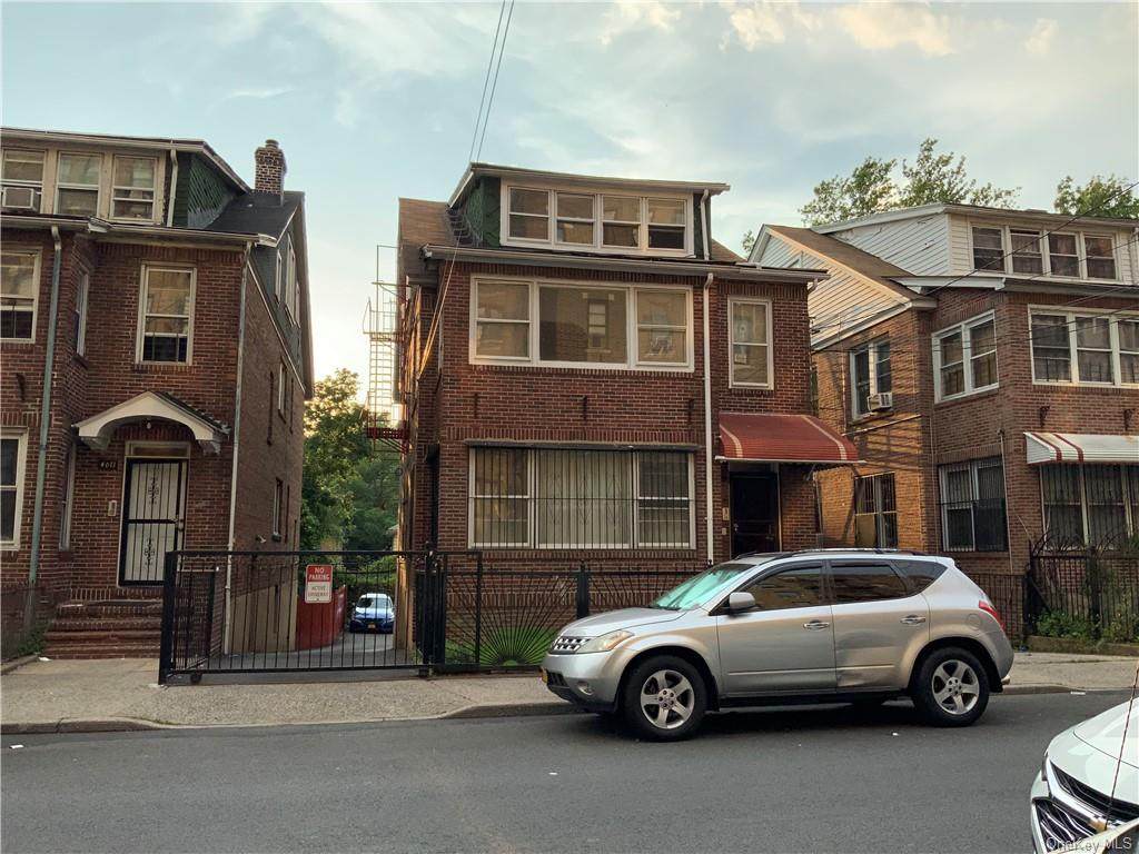 4017 Carpenter Avenue - Photo 1
