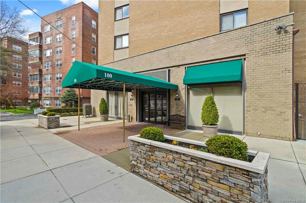 100 Hartsdale Avenue - Photo 1